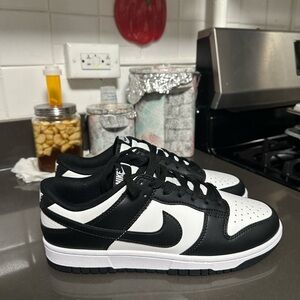 Panda dunks